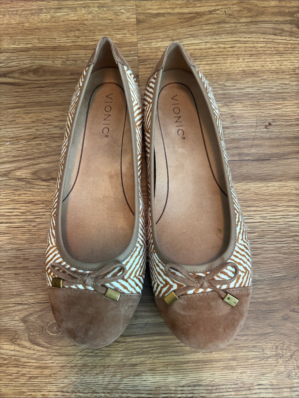 Vionic Brown & White Patterned Ballet Flats